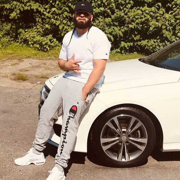 Meet your Posher, Edward - Picture 1 of 1